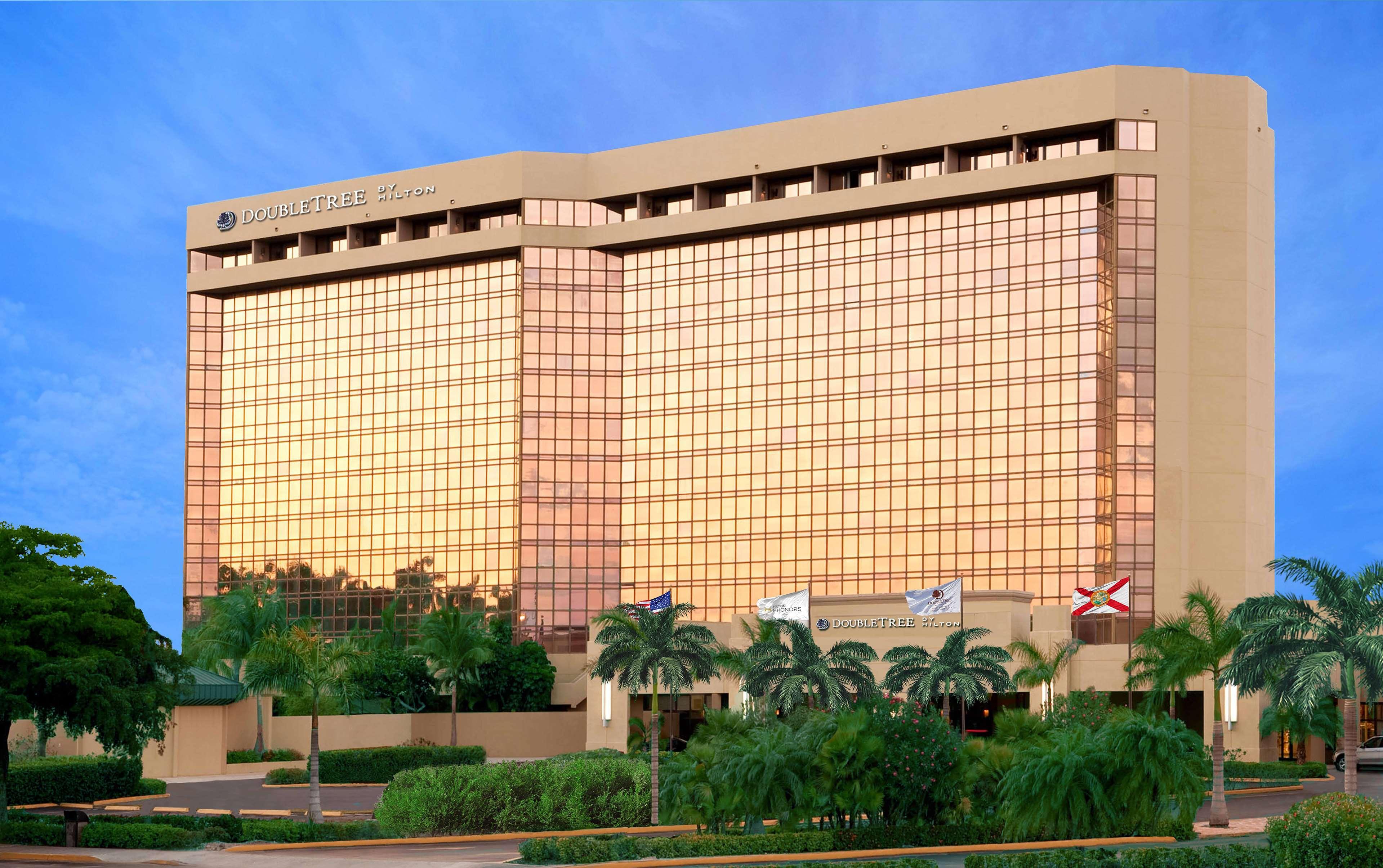 Doubletree By Hilton Hotel Miami Airport & Convention Center מראה חיצוני תמונה