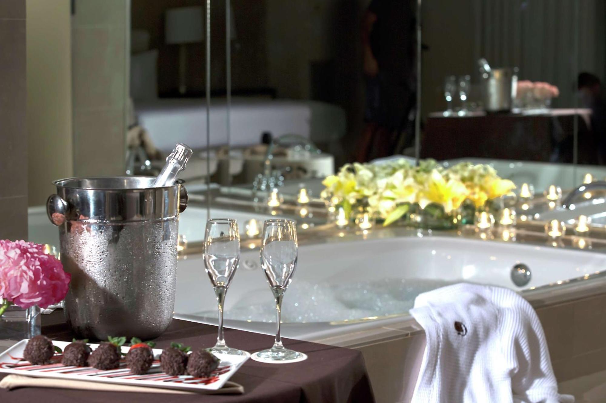 Doubletree By Hilton Hotel Miami Airport & Convention Center מראה חיצוני תמונה