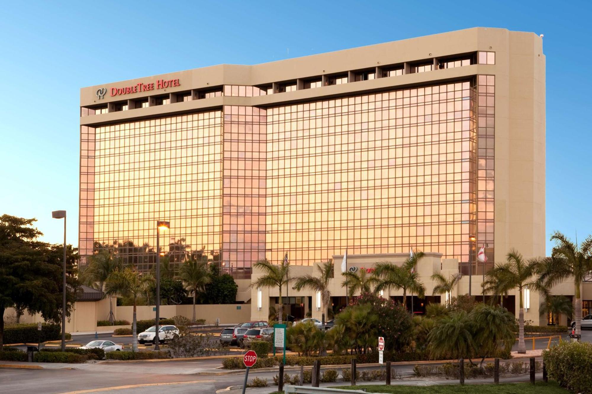 Doubletree By Hilton Hotel Miami Airport & Convention Center מראה חיצוני תמונה