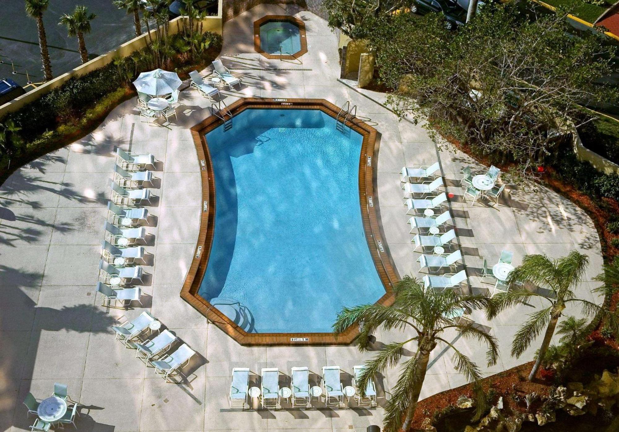 Doubletree By Hilton Hotel Miami Airport & Convention Center מראה חיצוני תמונה